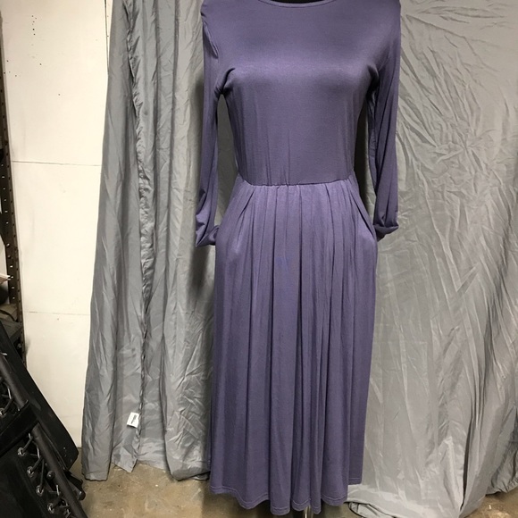 🌟✨SALE!✨🌟 Long Sleeved Dres with 🎉Pockets!🎉 - Picture 2 of 6